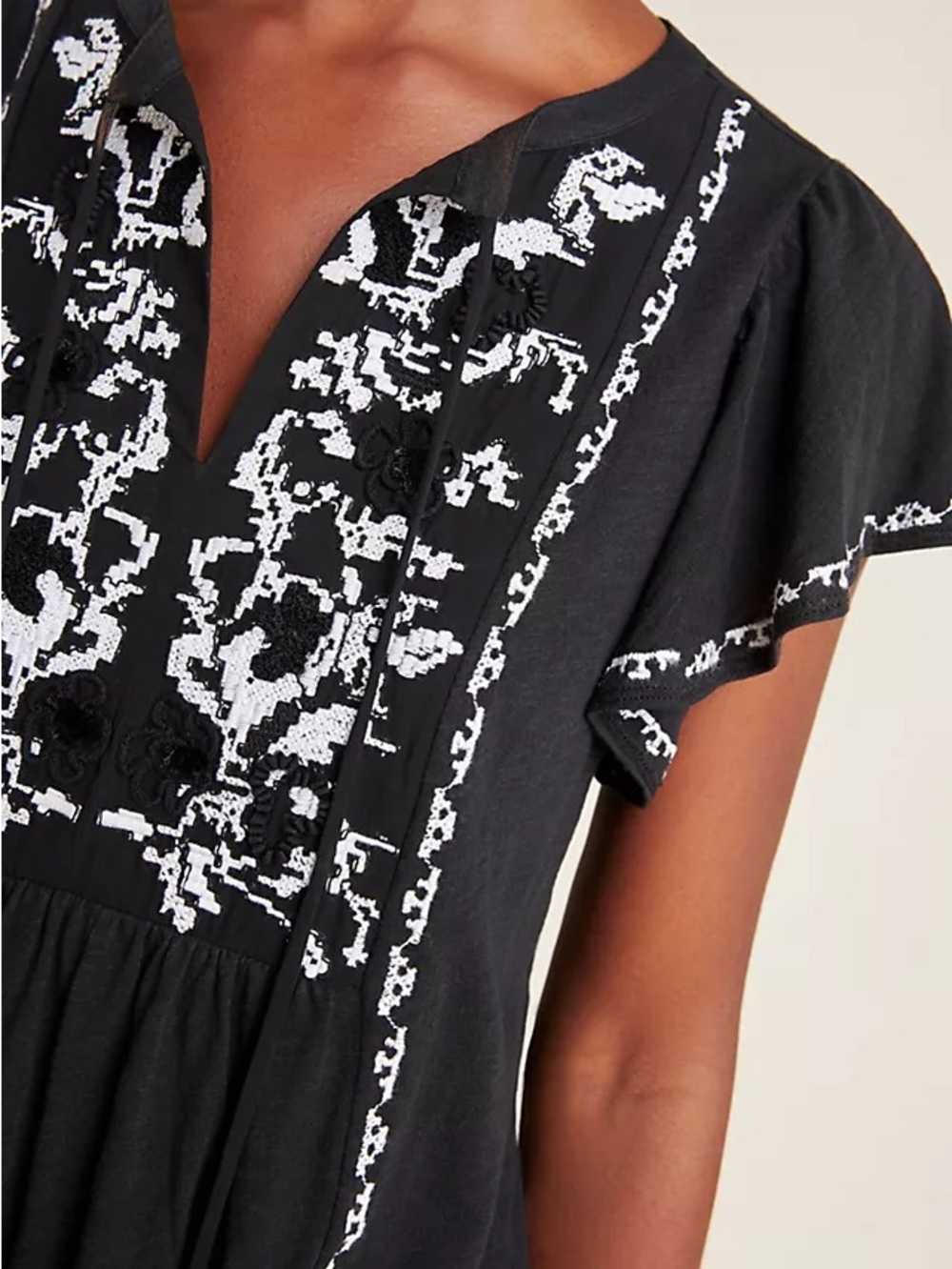 Anthropologie Alexandrine embroidered blouse